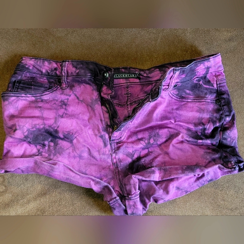 Blackheart 🖤 tie dye shorts (PLUS SIZE)